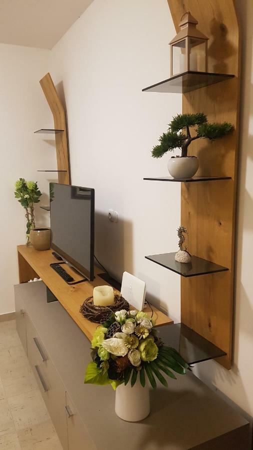 Apartment Lavanda Garden ラブ エクステリア 写真