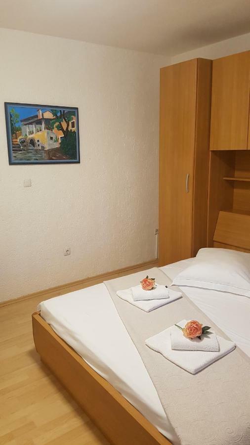 Apartment Lavanda Garden ラブ エクステリア 写真