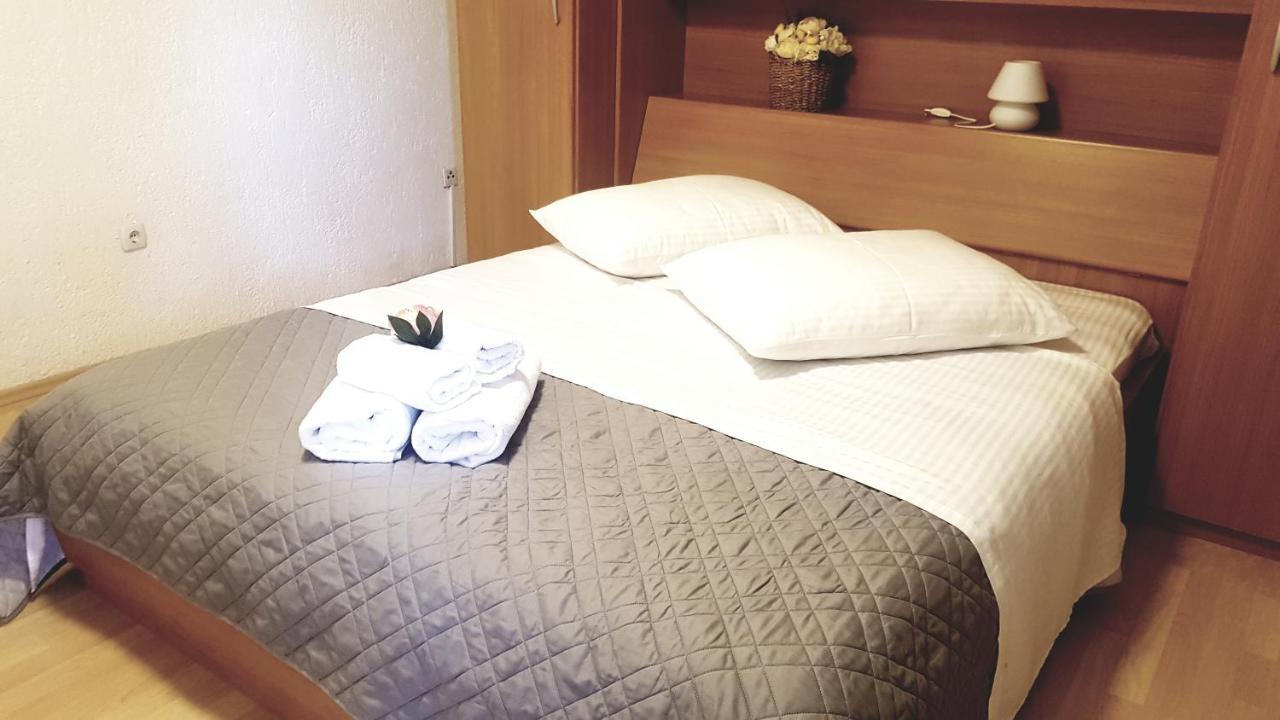 Apartment Lavanda Garden ラブ エクステリア 写真