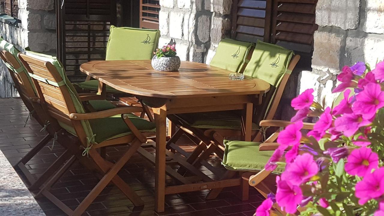 Apartment Lavanda Garden ラブ エクステリア 写真